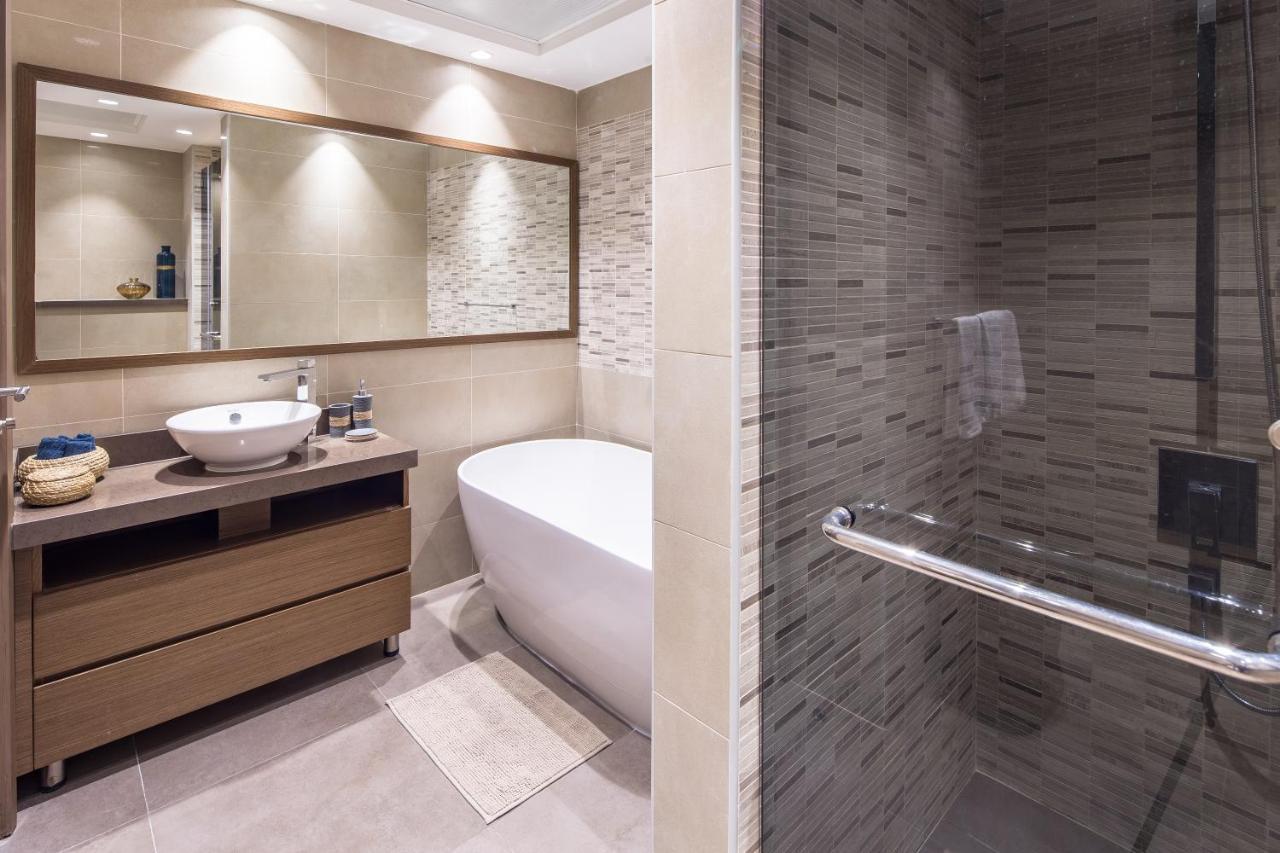 Frank Porter - Al Bateen Residence Dubai Bagian luar foto